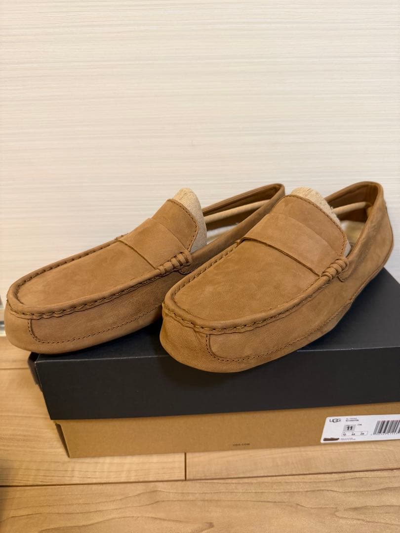 訳あり特価！UGG ベージュ モカシン　スリッポン　ドライビング