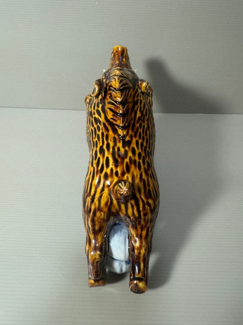 2089 九谷焼　イノシシ　置物