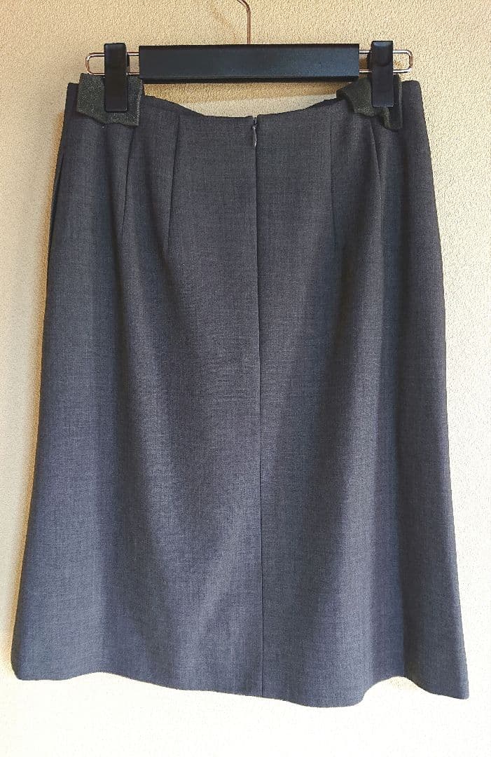 週末お値下げ♪【René】 ダークグレー ビジュー装飾フレアスカート