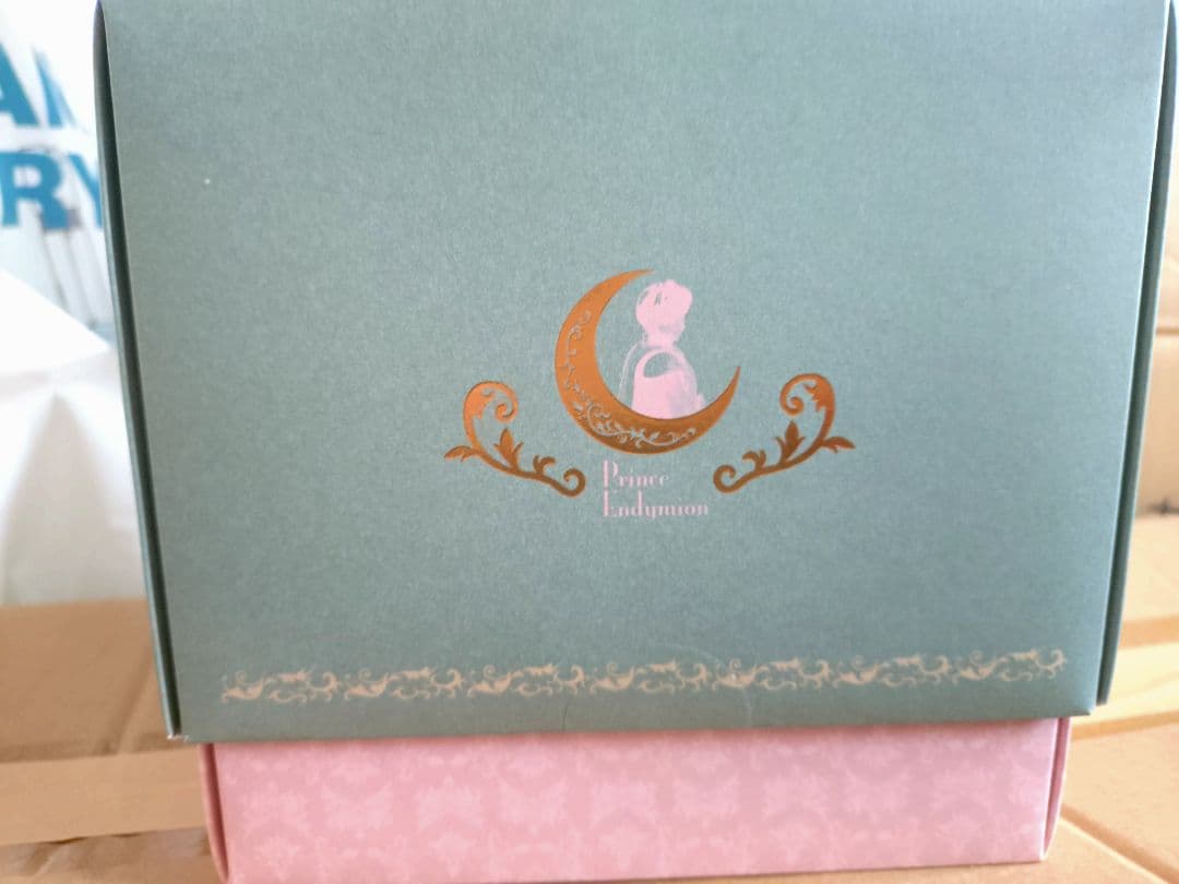 セーラームーン　オルゴール　タキシードミラージュ