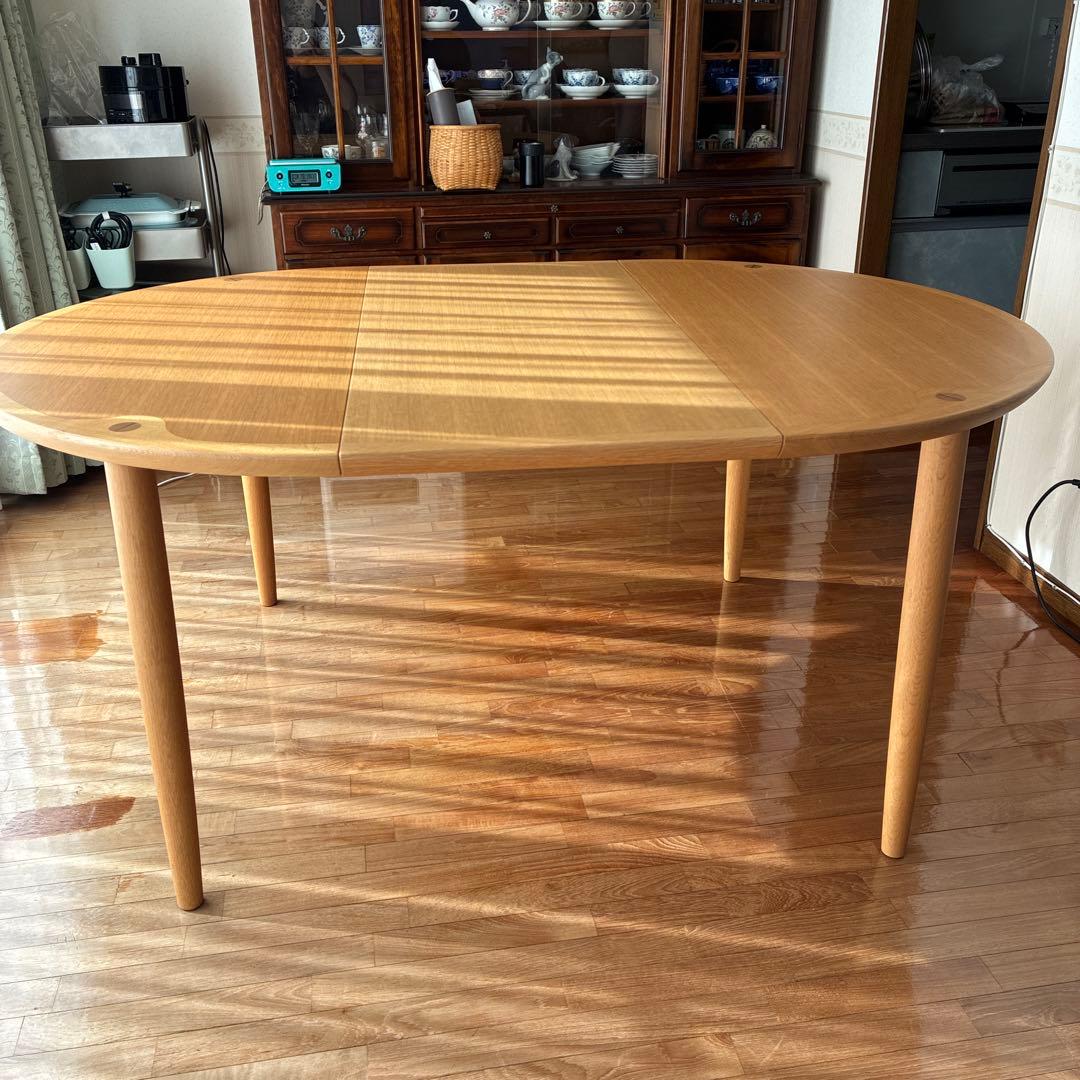 ダイニングテーブル　旭川家具　カンディハウス　伸縮