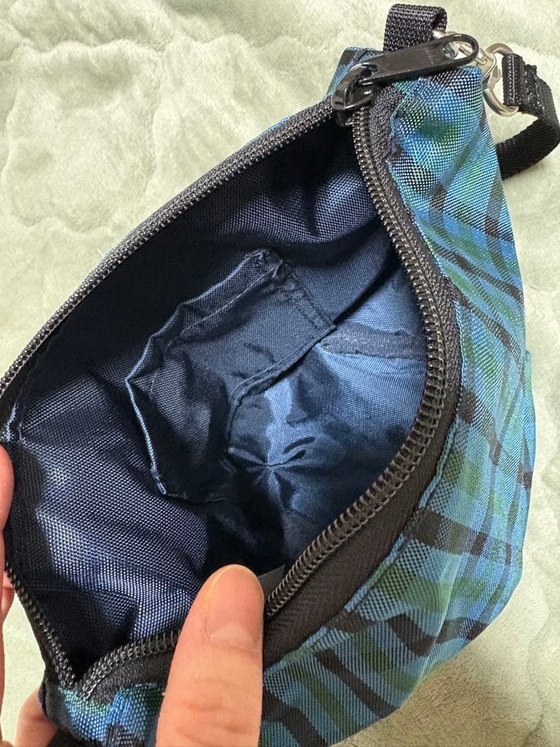 ファミリア ポシェット