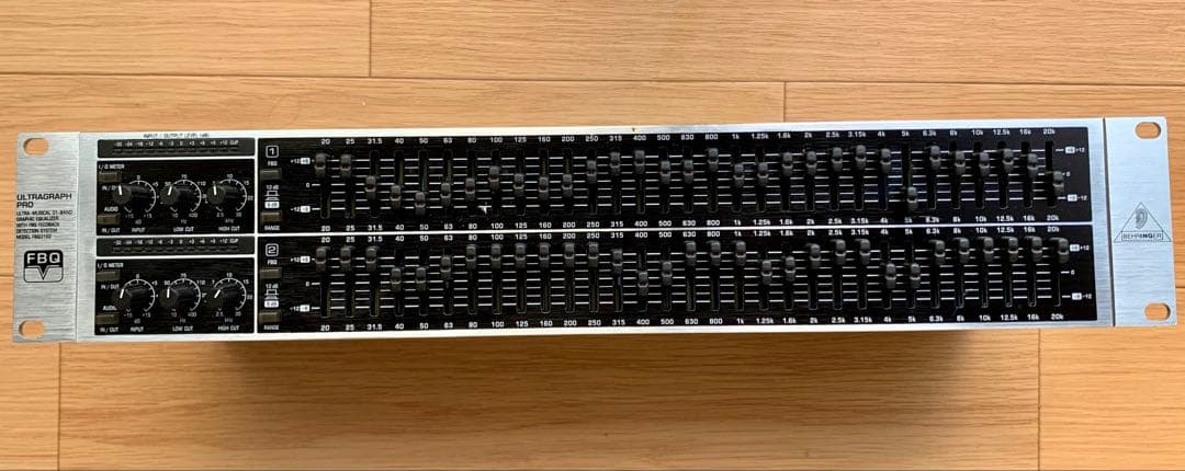 BEHRINGER FBQ3102 グラフィックイコライザー