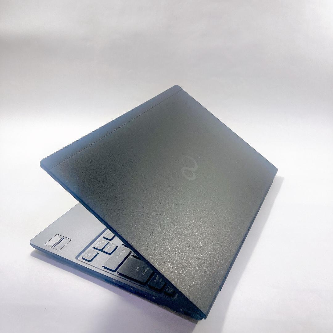 w103✨超軽量 /爆速 SSD新品 /事務作業に最適！✨すぐ使えるノートPC