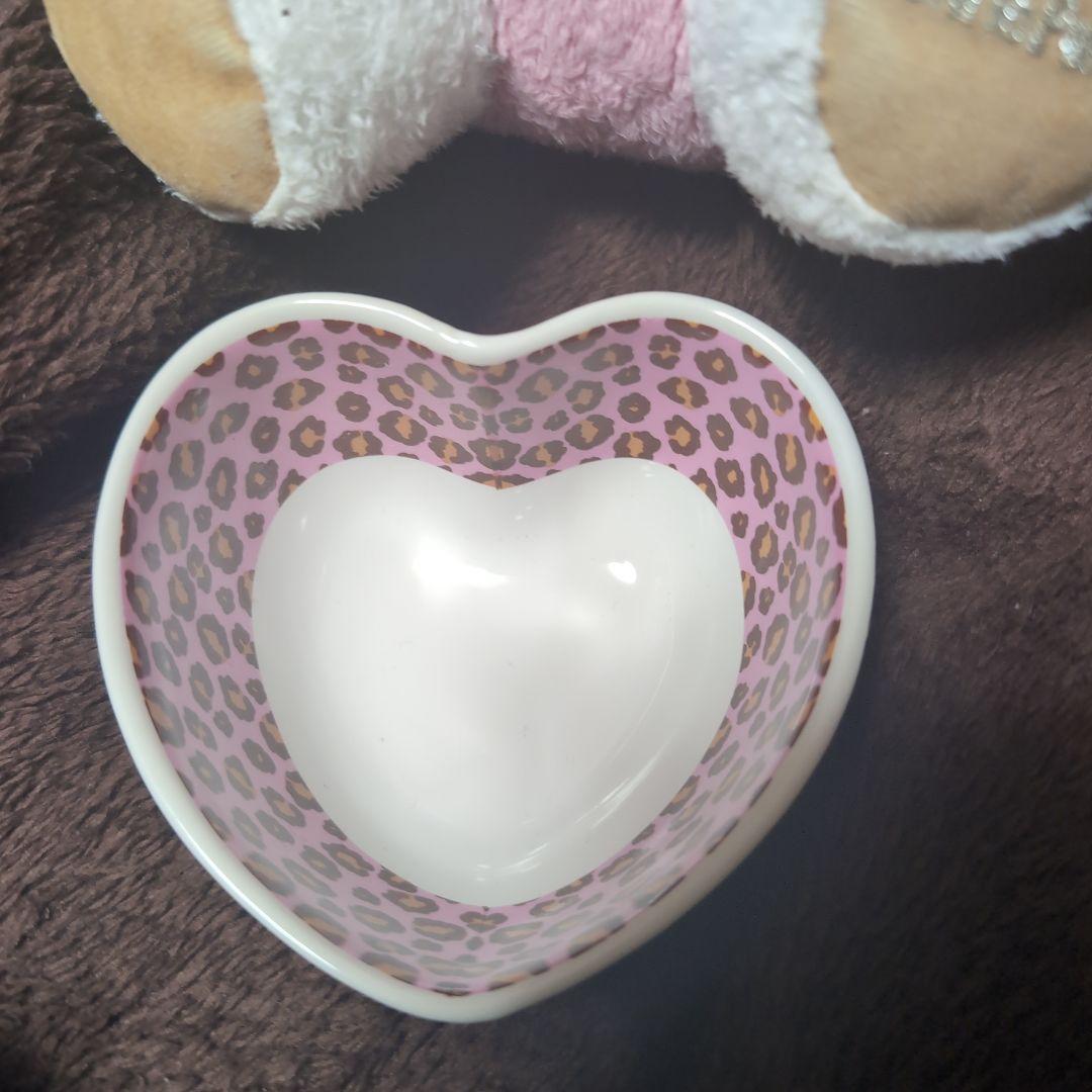 ハローキティ　vivitixgirls 　ヒョウ柄　 お皿 トレイ ぬいぐるみ