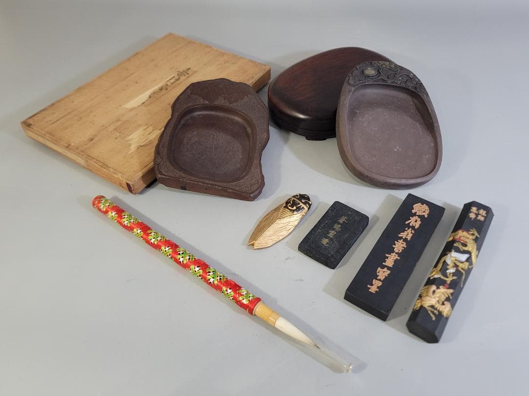中国古玩 美術工芸品 書道具7点セット「中国木箱付 端渓硯2個 唐墨4個