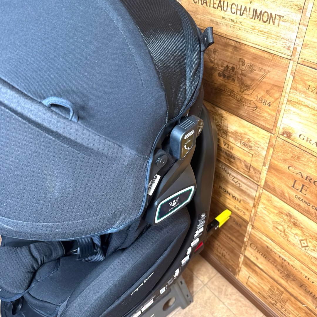 【美品‼︎】Aprica フラディアグロウISOFIX セーフティー+ sブラック