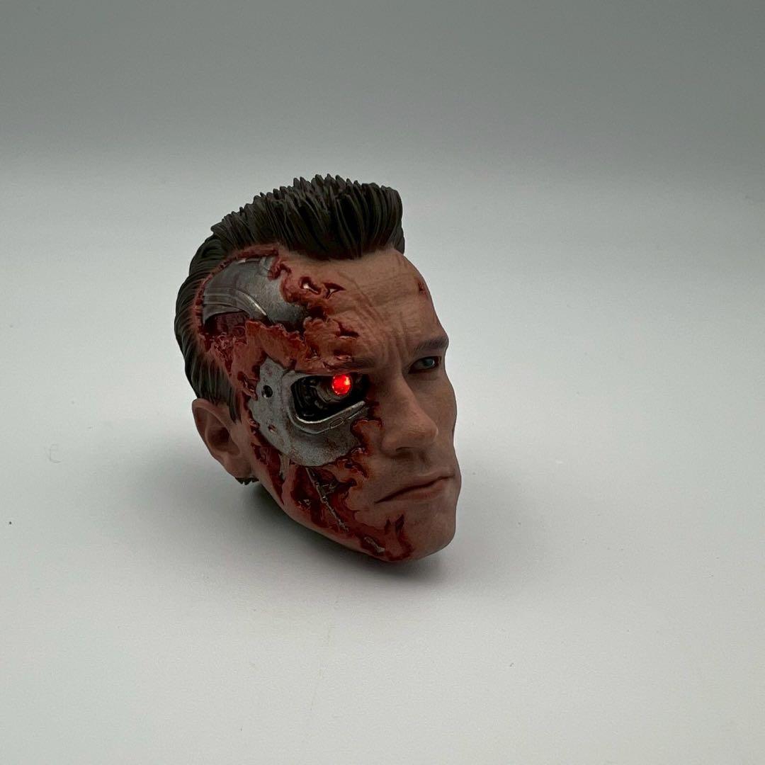 ホットトイズ　ver2.0 ターミネーター　1/6　　検　ヘッドライトアップ