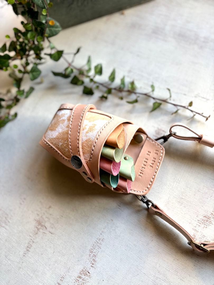 ヌメ革ナチュラルハラコカウのシザーケース