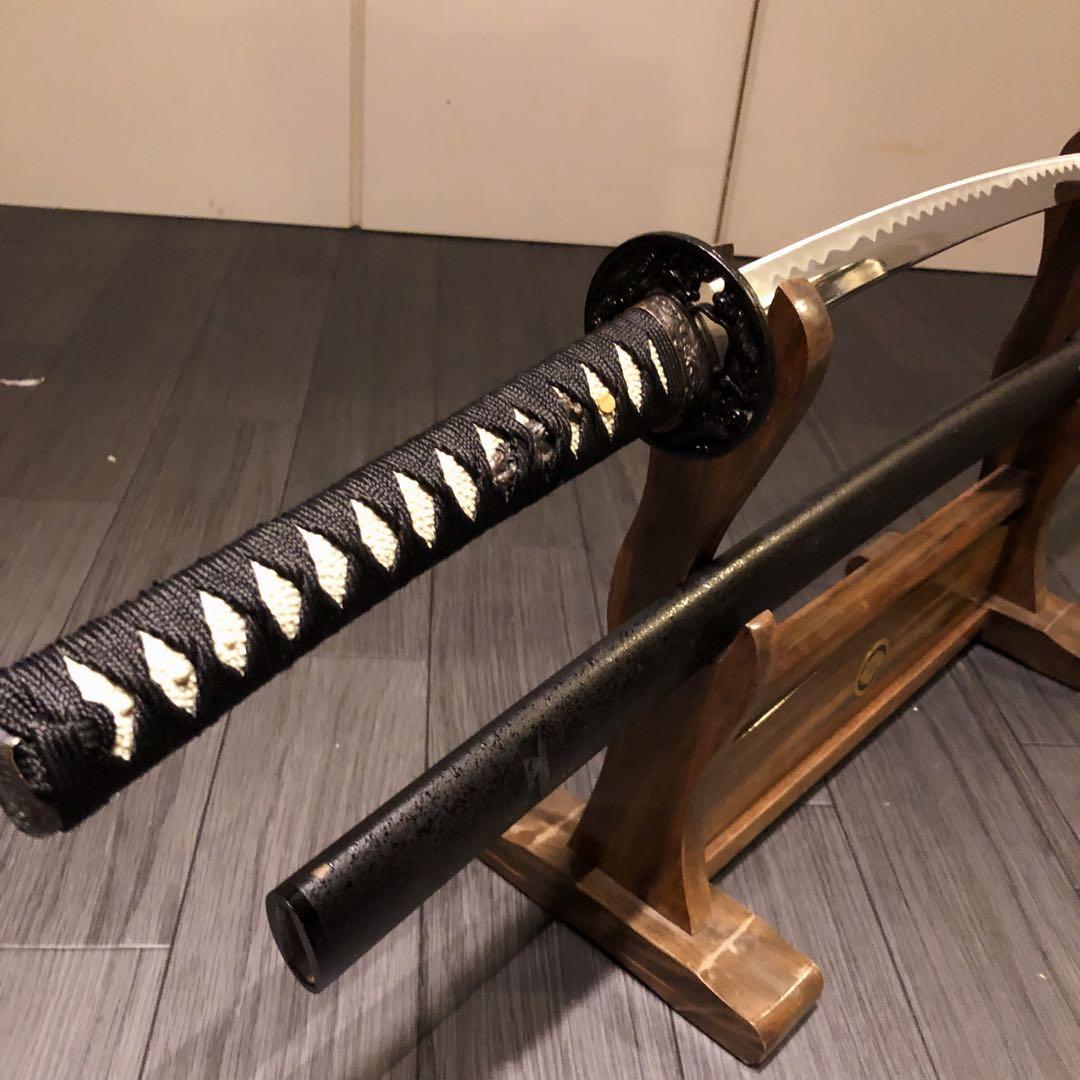 高級模造刀　優波紋　黒拵え　太刀　居合刀