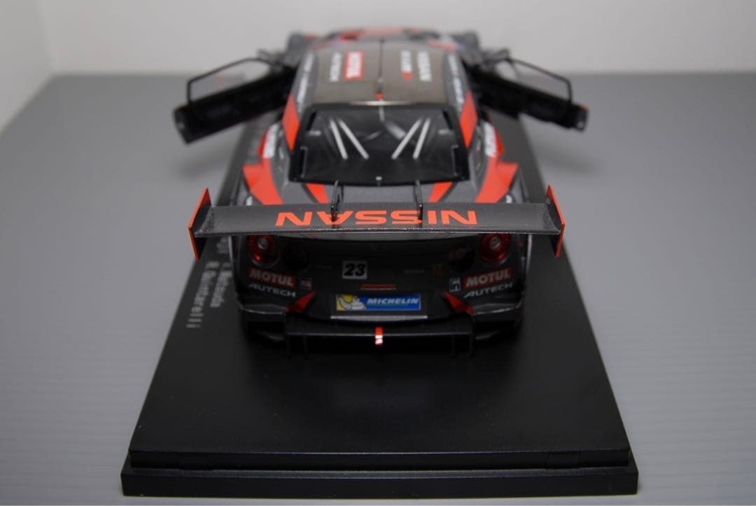 エブロ スーパーGT モチュール オーテック GTR 1/18 ミニカー 赤