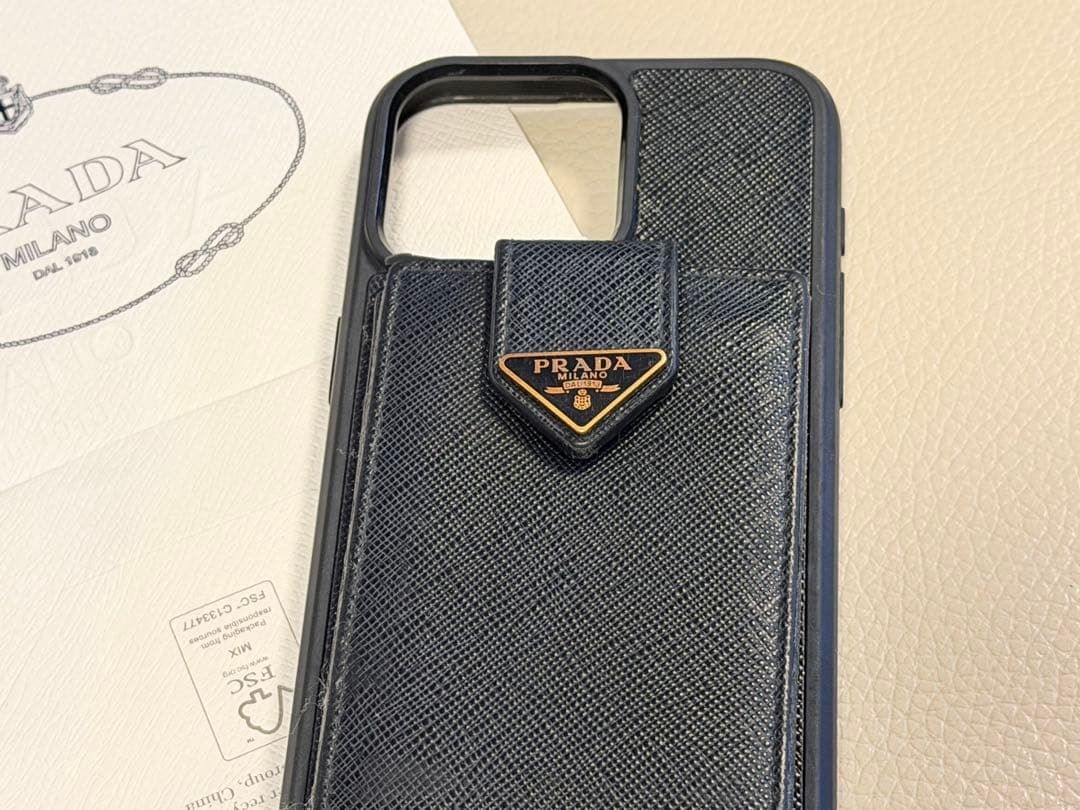 PRADA iPhone用ケース ブラック レザー
