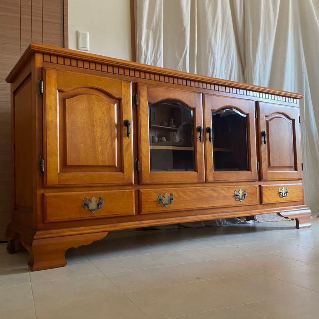 横浜ダニエル　サイドボード　キャビネット　クラシック　アンティーク　ヨーロピアン