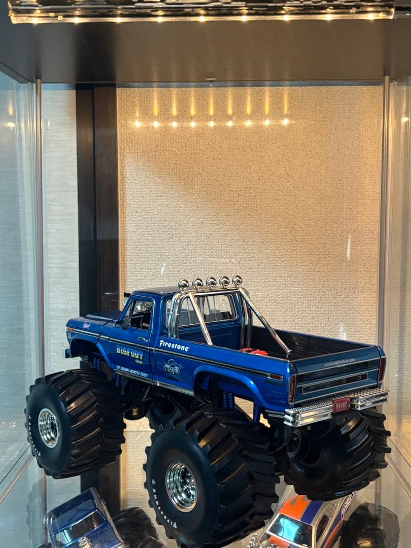 ビッグフット グリーンライト キングオブクランチ 1/18 ミニカー