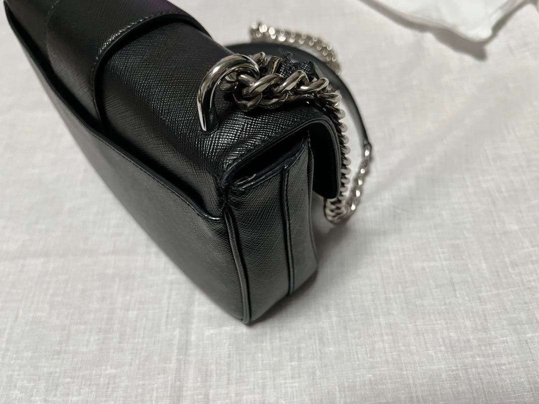 PRADA ブラック ショルダーバッグ　正規品