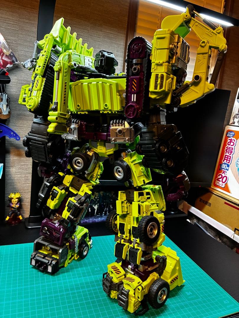 トランスフォーマー 非正規 JINBAO BUILDER デバスターっぽい人