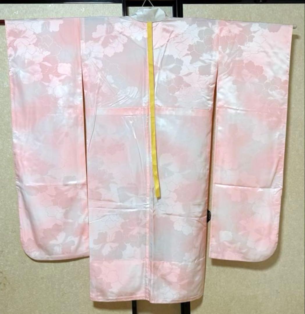 山口小夜子氏デザイン監修　振袖、長襦袢セット　赤系　花柄