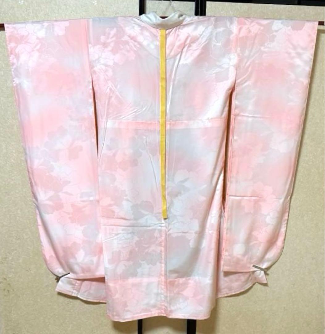 山口小夜子氏デザイン監修　振袖、長襦袢セット　赤系　花柄