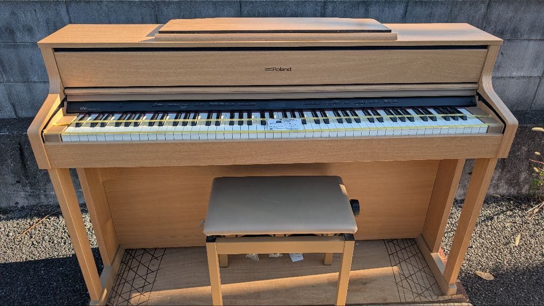 プロが選ぶ音機能のRoland 電子ピアノ HP605 16年製ほぼ新品未使用レ