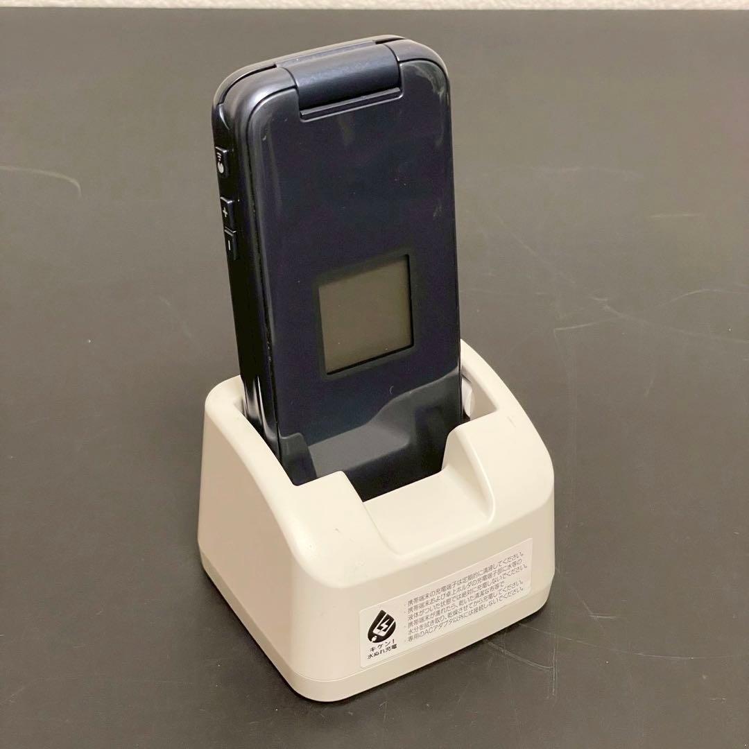 docomo ドコモ らくらくホン F01M ネイビー 携帯電話