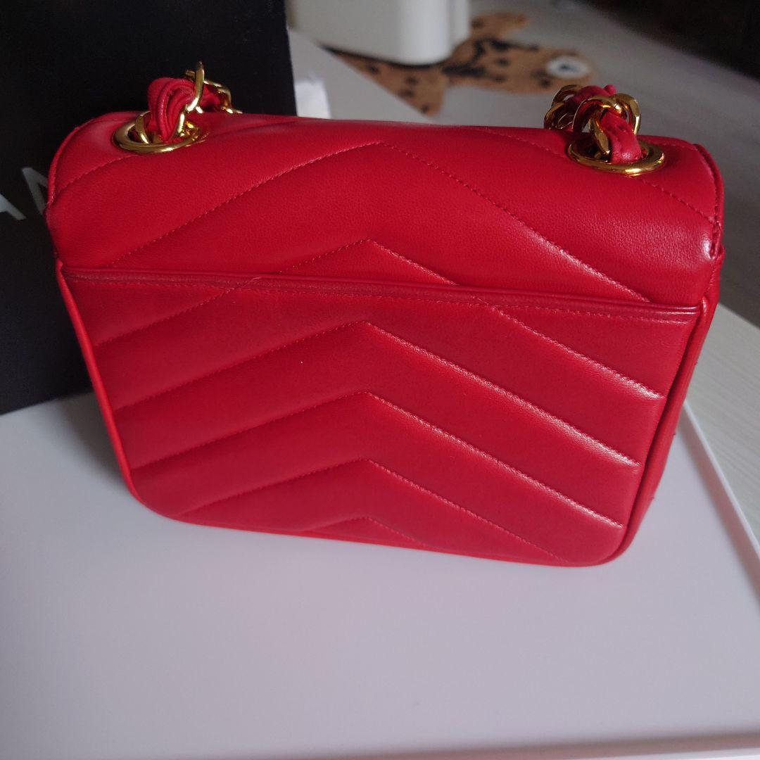 CHANEL レッド キルティングショルダーバッグ