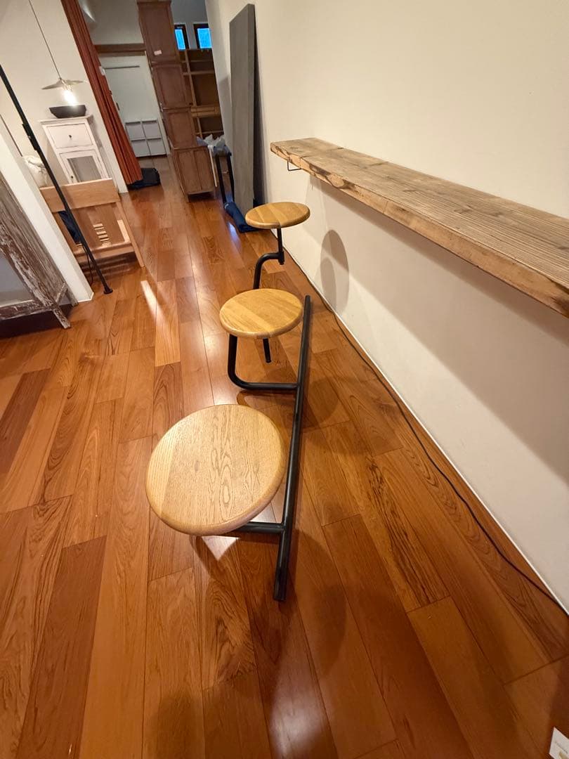 【展示品】ナラ無垢材座面の3連ベンチ