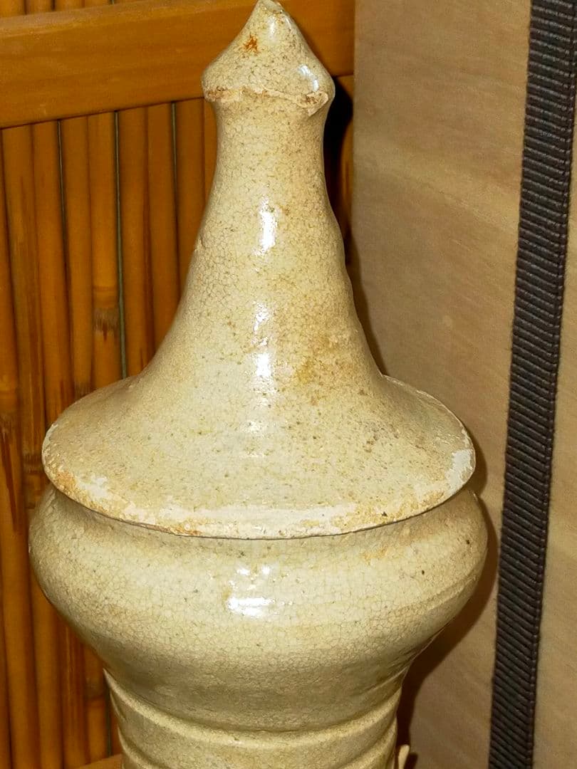 ♥値下げ！中国　白釉　花瓶　発掘品　カケあり　桐箱付き　出土品　骨董　古玩