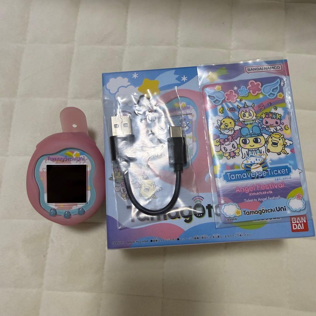 Tamagotchi Uni USBケーブル付き