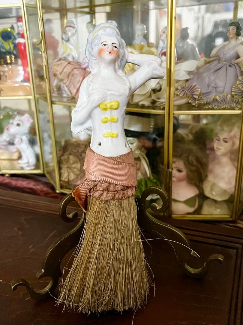 イギリス アンティーク ピンクッション ドール ハーフドール ブラシ　ハケ