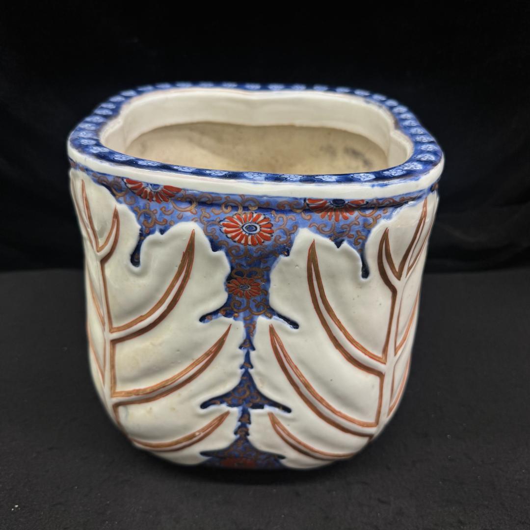 希少！！　古伊万里 火鉢　金襴手立体浮彫 染付