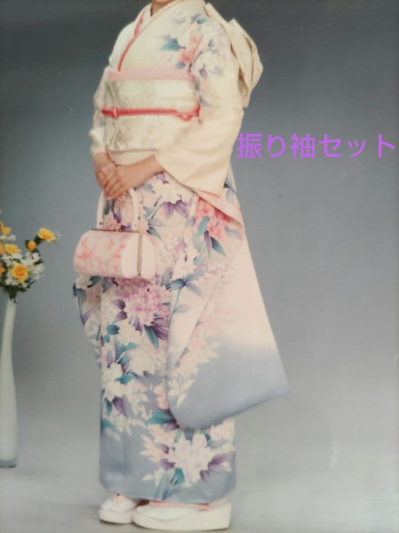 振袖セット　正絹　 白と薄紫ピンクの花柄　さが美