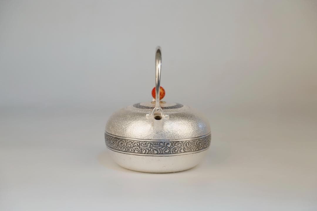 純銀製 青銅器紋 口打出 玉摘 湯沸 銀瓶 煎茶道具