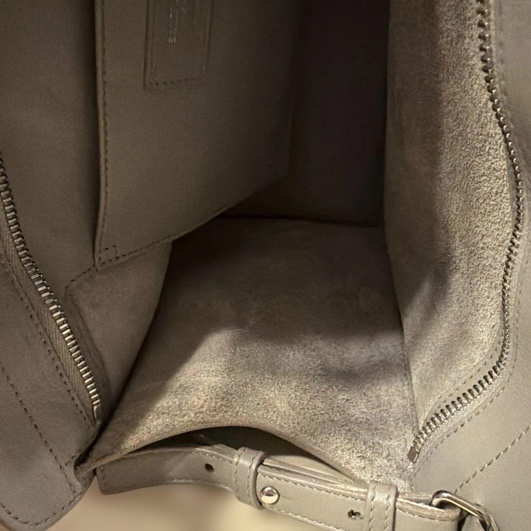 Saint Laurent グレー レザー ショルダーバッグ