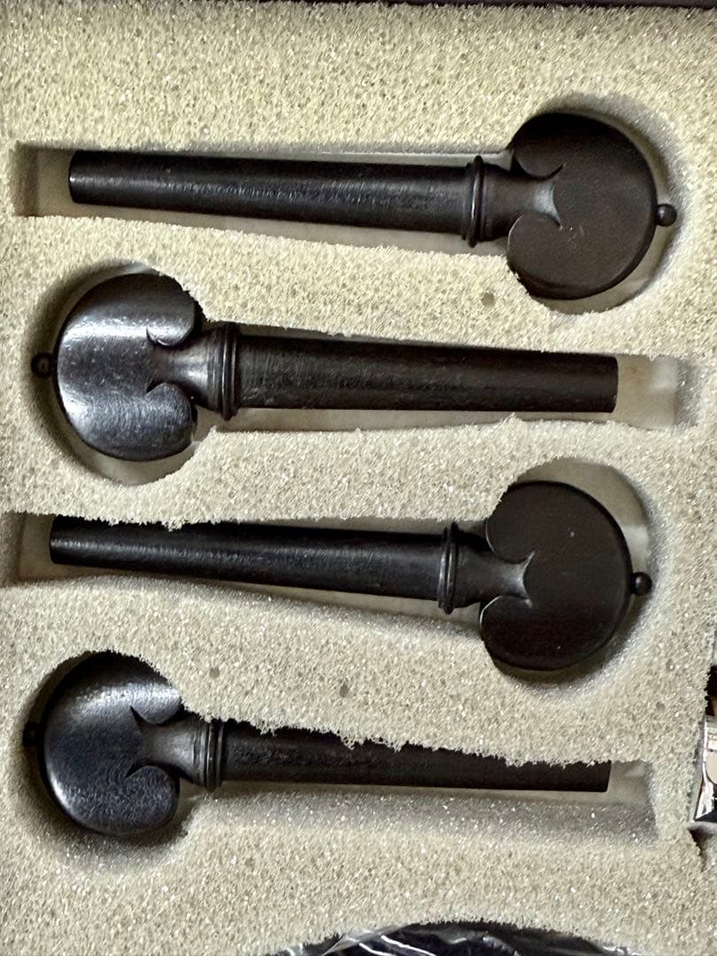 【新品】バイオリン用フィッティングセット（エボニー／クローム金具）未使用品！