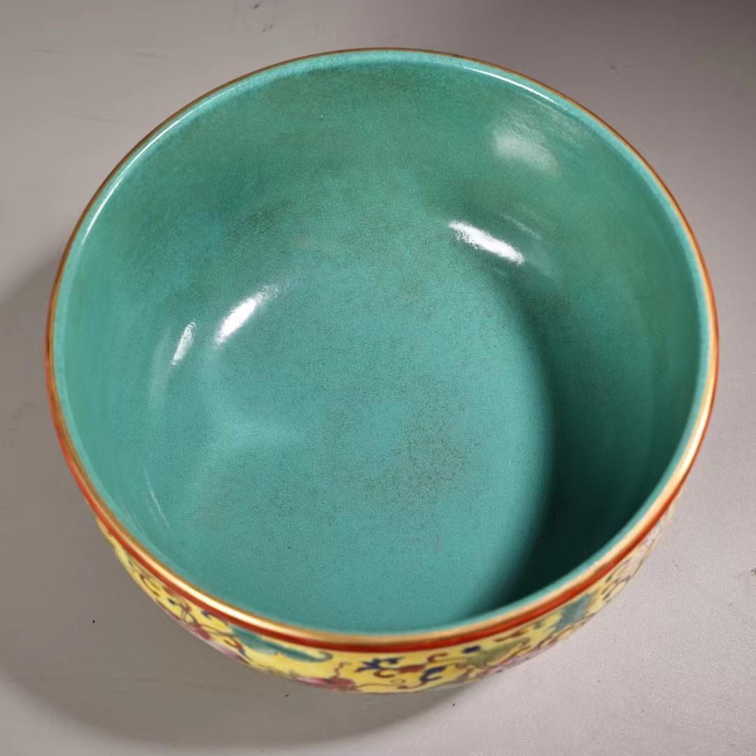 中国古美術・珍品旧蔵・七宝彩と粉彩磁器の碗・純手描き・箱付・置物・文房具・観賞皿