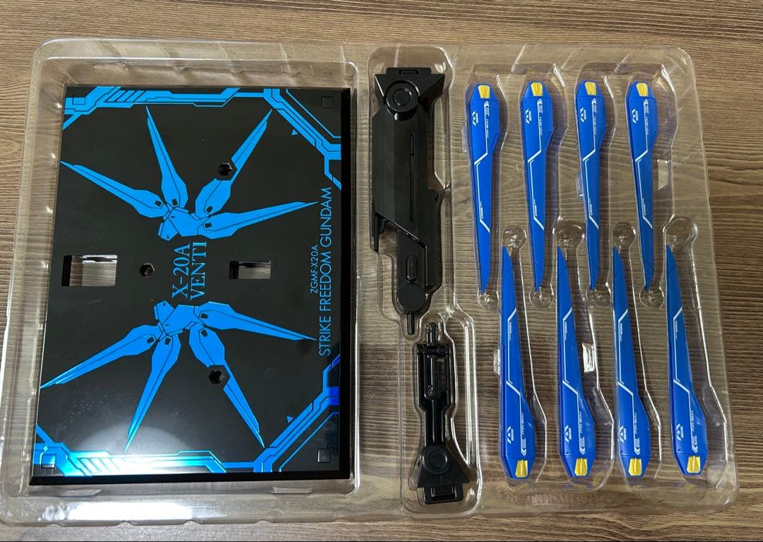 メタルロボット魂ストライクフリーダムガンダム（Re）＆光の翼エフェクトセット