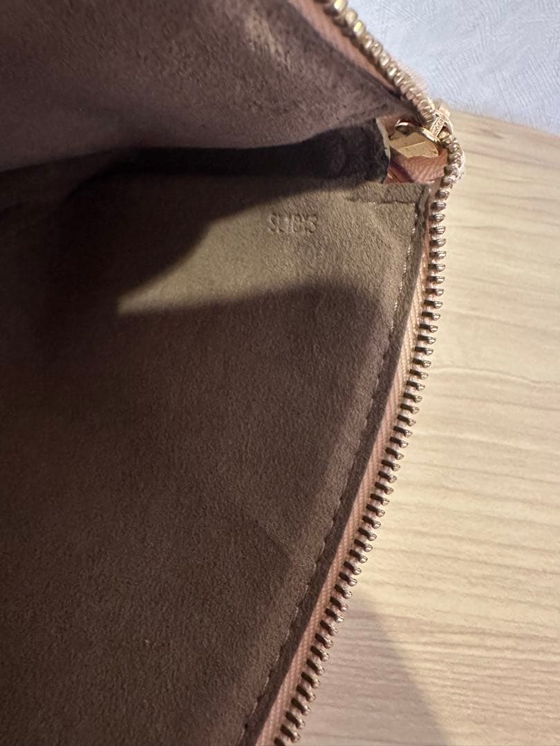 Louis Vuitton マルチカラー ハンドバッグ