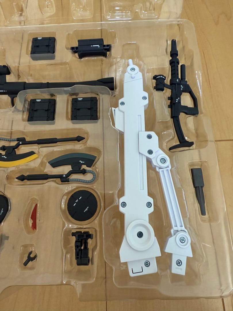 メタルコンポジット MS-06S シャア専用ザク 開封美品