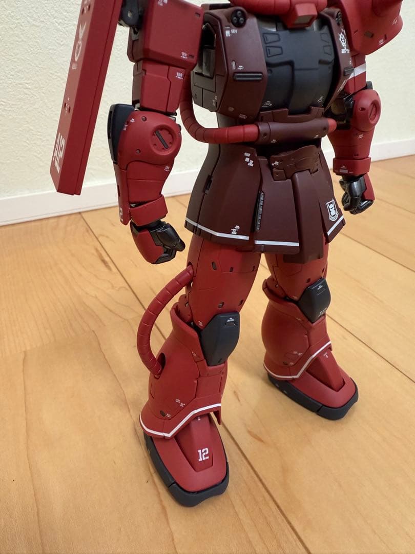 メタルコンポジット MS-06S シャア専用ザク 開封美品