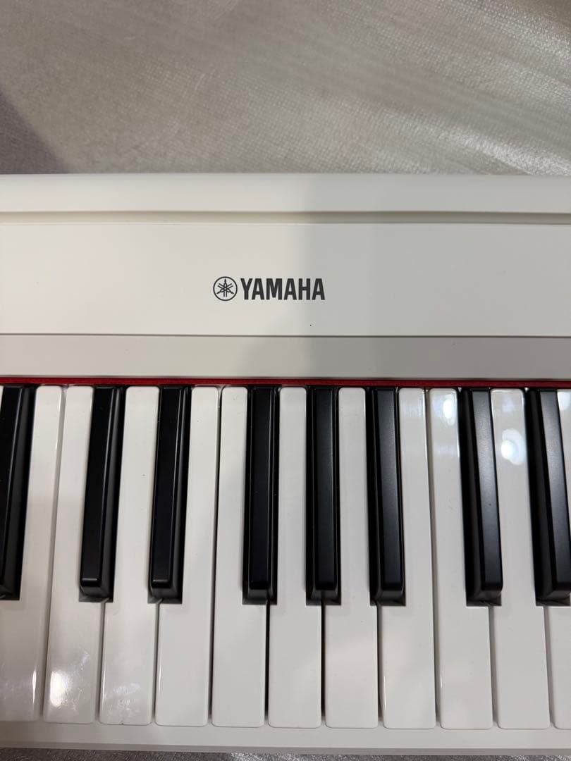 Yamaha 電子キーボード　ホワイト