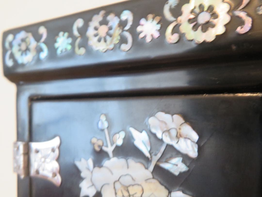 韓国 螺鈿 黒漆 白蝶貝 鶴 花 鳥 小物入 箪笥 ジュエリーボックス 象嵌