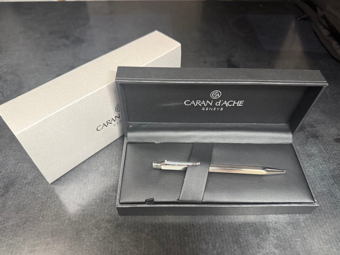 CARAN d'ACHEボールペンエクリドール専用ケース付き