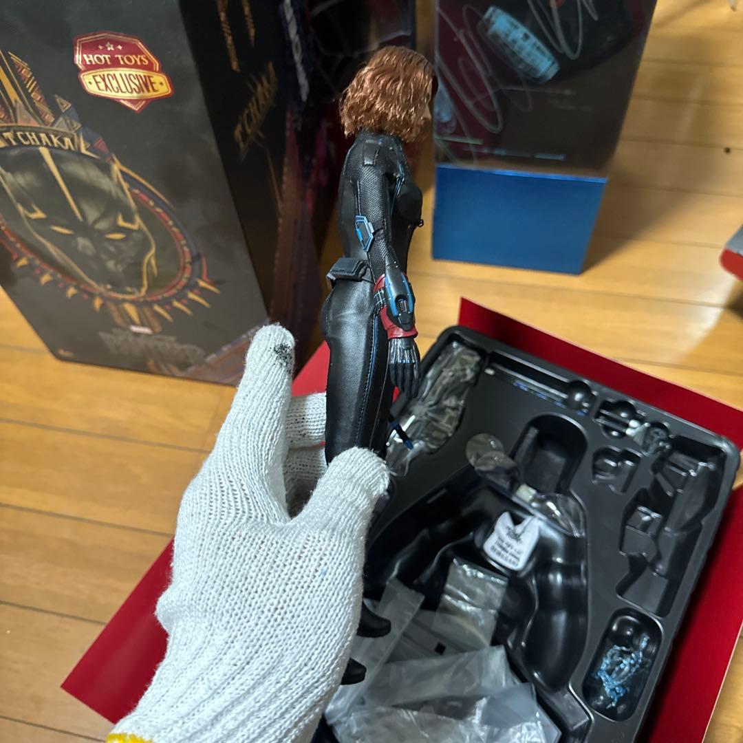 ブラックウィドウ ホットトイズ