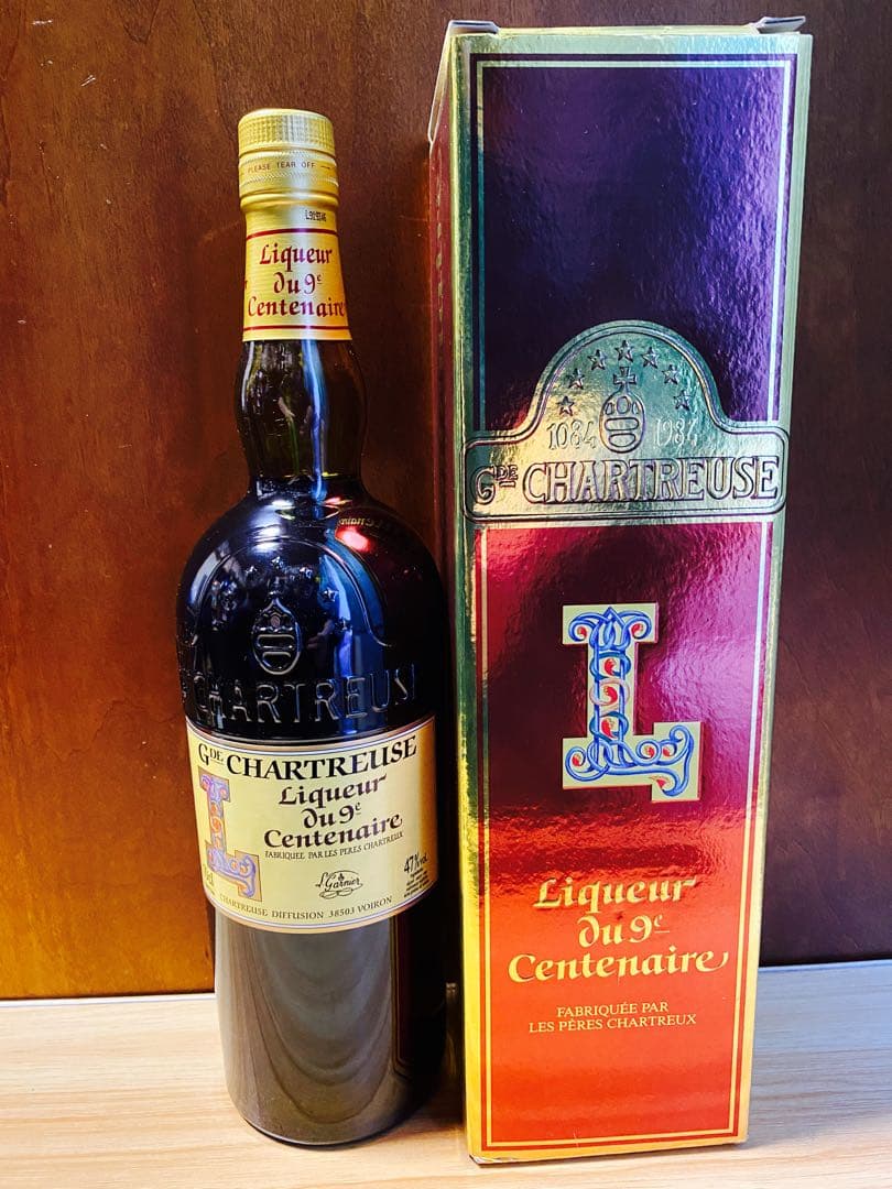 シャルトリューズ　Liqueur du 9e Centenaire 700ml