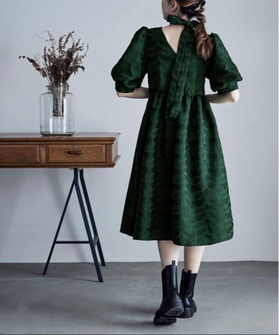 完売品　ジャガードパフスリーブドレス　etoll.