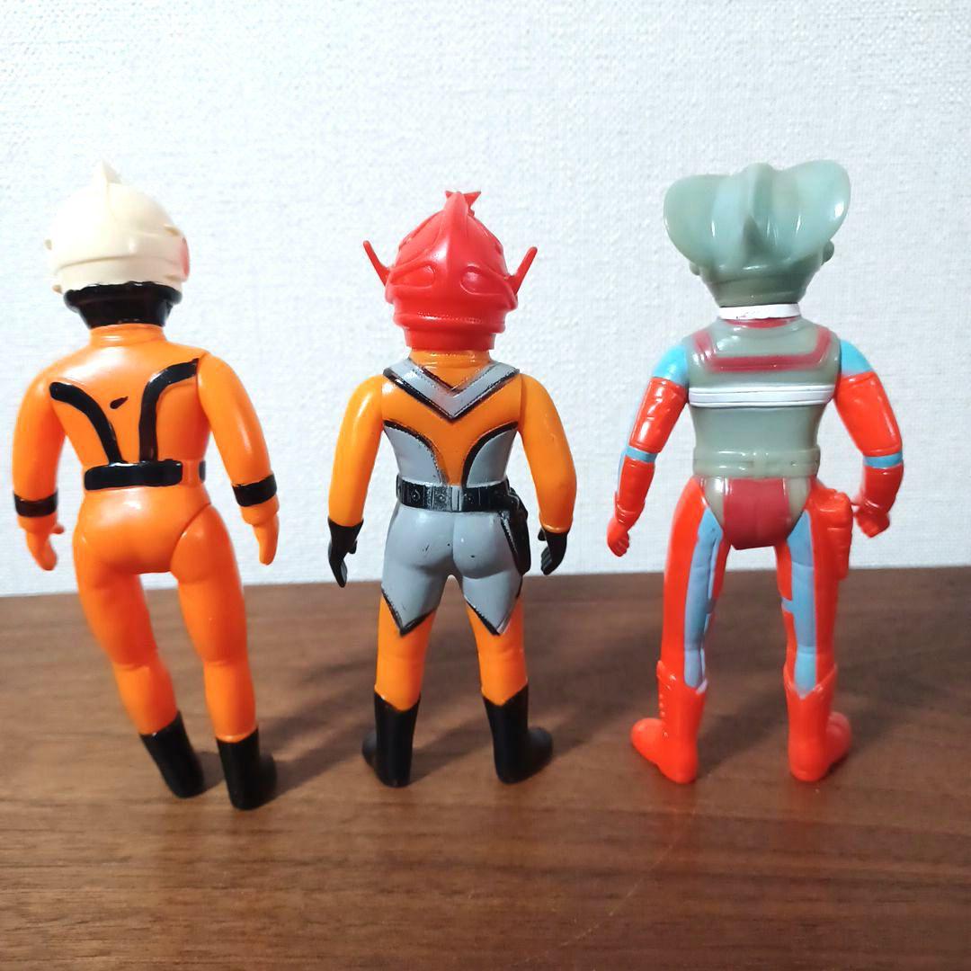 ウルトラマンシリーズ隊員「ZAT」「TAC」「MAT」ソフビフィギュア3体セット