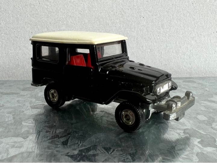 トミカ ランドクルーザー No.2 日本製