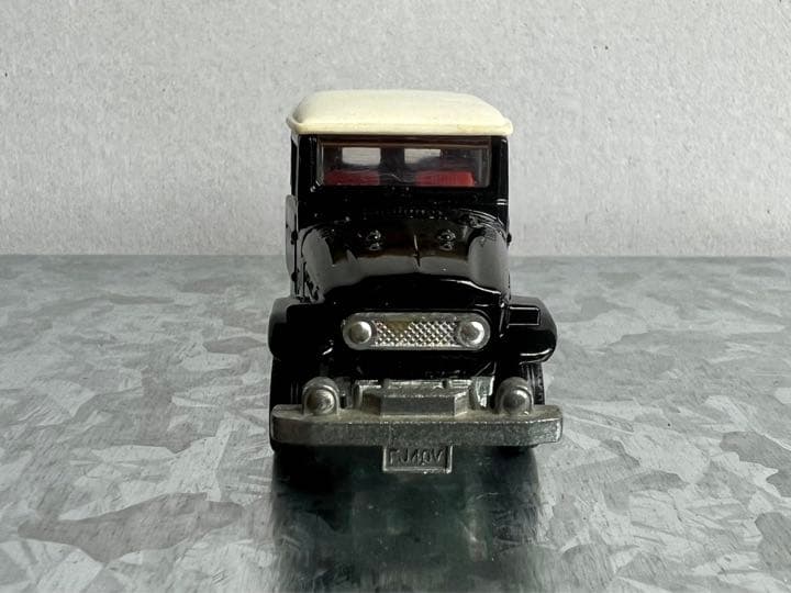 トミカ ランドクルーザー No.2 日本製