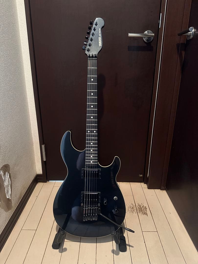 YAMAHAストラトシェイプの SE700E