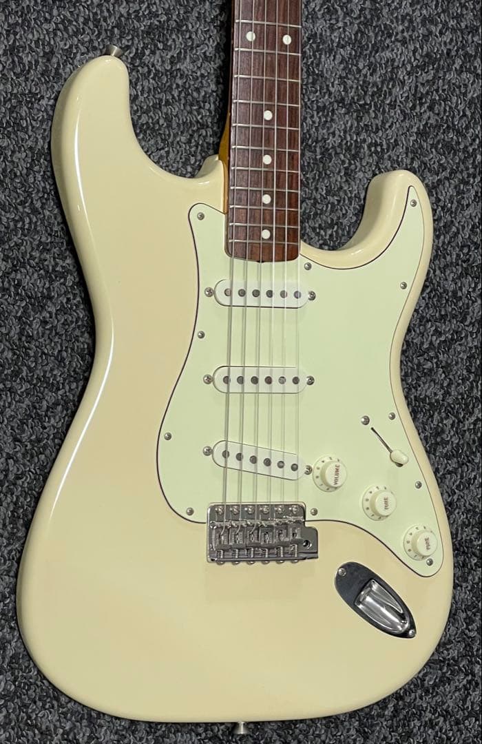 ギター Fender Japan Stratocaster ST62-70TX VWH